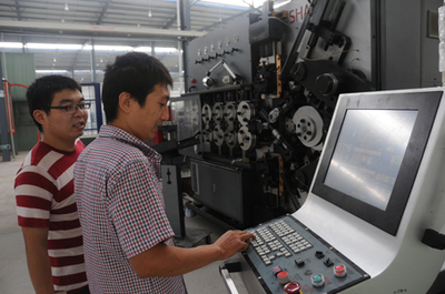 社旗產(chǎn)業(yè)集聚區(qū)為大學生提供就業(yè)新平臺